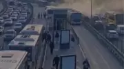 Kağıthane'de metrobüste yangın paniği: Yolcular tahliye edildi