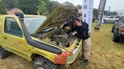 İki Kız Kardeş Off-Road Yarışlarında Zirveye Tırmanıyor: İşte O Görüntüler