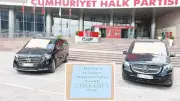 Kılıçdaroğlu'nun talimatıyla satılık haram araçlar CHP önünde sergilendi