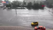 Kırıkkale'de sağanak yağış yolları göle çevirdi, alt geçitler su altında kaldı