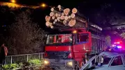 Kürtün'de Feci Kaza: Kafa Kafaya Çarpışma Sonucu 3 Yaralı