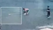 Kuşadası'nda Çinli turist denizde boğulma tehlikesi geçirdi