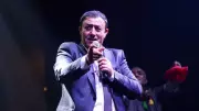 Mahmut Tuncer'in Büyük Kızı Pınar'ın Mesleği Şaşırttı! Kardeşi Sahneye, O Farklı Bir Yolda