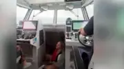 Marmara Denizi'nde arıza yapan teknedeki 9 kişi kurtarıldı