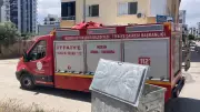 Mersin'de Spot Eşya Dükkanının Arkasında Yangın: Kara Dumanlar Yükseldi