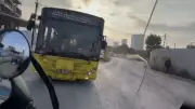 Motosikletli sürücü İETT otobüsünün altında kalmaktan son anda kurtuldu
