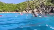 Muğla'da tur teknesi battı: Korkutan anlar