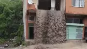 Ordu'da sel evin içinden geçti, o anlar kamerada