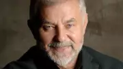 Osman Öztürk'ün 'Mavi-Blue' şiir kitabı Atina'da yayımlandı