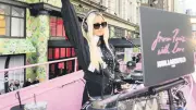 Paris Hilton: Gençliğimde Yaşadıklarım Güçlü Olmamı Sağladı