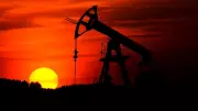 Petrolde Sert Düşüş: Brent Petrol 100 Dolar Sınırına Geriledi
