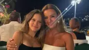 Pınar Altuğ'un kızı Su Atacan güzelliğiyle herkesi büyüledi