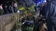 Serdivan'da Otomobil Dereye Uçtu: 1 Yaralı