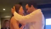 Serenay Sarıkaya ve Mert Demir'den Romantik Dans Performansı