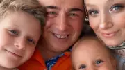 Süleyman Yağcı'dan bayram paylaşımı: Kızı ve torunlarıyla poz verdi