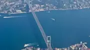 İstanbul Boğazı'nda Yat Yarışı Heyecanı: Gemi Trafiği Çift Yönlü Durduruldu