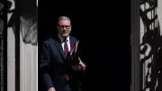 Starmer: Seçim mağlubiyeti sonrası istifa etmeyeceğim