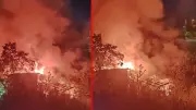 Sultanbeyli'de yangın: 2 kişi vatandaşlar tarafından kurtarıldı