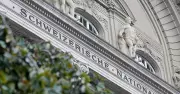 İsveç Merkez Bankası Faizi Sabit Tuttu, Orta Doğu Gerilimi Enflasyon Risklerini Artırıyor