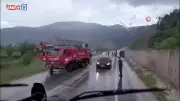 Tokat'ta cenaze dönüşü minibüs ile itfaiye aracı çarpıştı: 4 yaralı