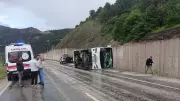 Tokat'ta midibüs devrildi: 4 yaralı