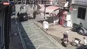 Tokat'ta motosiklet ile otomobil çarpıştı: 2 yaralı, kaza anı kamerada