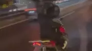 Trafik Magandası İETT Şoförüne Cisim Fırlattı, Yolcular Panikledi