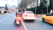 Trafikte kavga edenlere 366 bin lira ceza kesildi