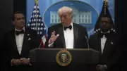Trump: İran'ın uranyumdan vazgeçmesi yaptırımlar için yeterli değil