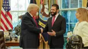 Trump'tan Suriye Cumhurbaşkanı Şara'ya Parfüm Hediyesi
