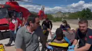Tunceli'de ayı saldırısına uğrayan kişi ambulans helikopterle hastaneye kaldırıldı