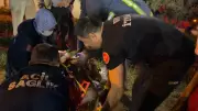 Van'da Otomobil ile Kamyonet Çarpıştı: 8 Yaralı