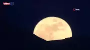 Van'da Tarihi Doku ve Dolunay Görsel Şölen Sundu