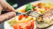 Yapay Zekaya Göre Herkesin Yanlış Pişirdiği 10 Yemek