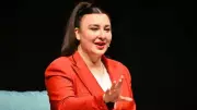 Yasemin Sakallıoğlu'ndan Şaşırtan İtiraf: 'Salonlar Dolacak mı' Stresi Kilo Aldırdı