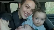 Yasemin Tatlıses'in oğluna poz verdirme çabası: Zorla gülüş