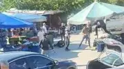 İzmir Foça'da pazarcılar arasında kavga: 7 gözaltı, 1 kişi havaya ateş açtı
