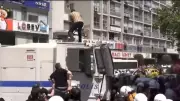 İzmir'de TOMA'ya zarar veren şüpheli tutuklandı!