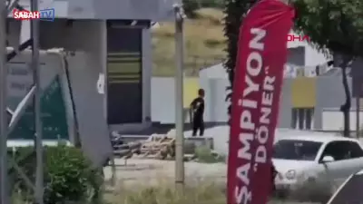 Adana'da emekli polis, uyuşturucu parası isteyen oğlunu sokak ortasında vurdu