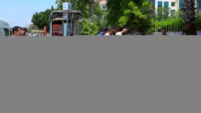 Antalya'da otobüs durağındaki bankta 57 yaşındaki adam ölü bulundu