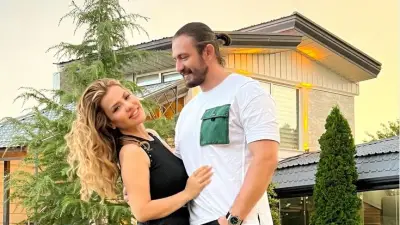 Şarkıcı Lara, eşi Mehdi Karimi'ye boşanma davası açtığını duyurdu