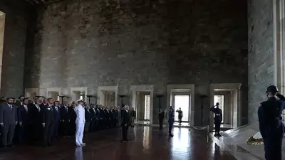 Aziz Yıldırım ve ekibinden Anıtkabir ziyareti