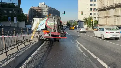 Beyoğlu'nda Belediye Aracı Refüje Çarptı: Korkutan Kaza