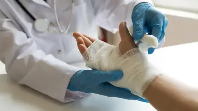 Bilim İnsanları Geliştirdi: Sadece Enfeksiyonda Çalışan Akıllı Yara Bandı