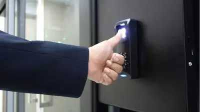 Biyometrik verilerle mesai takibine yasak: KVKK kararı Resmi Gazete'de