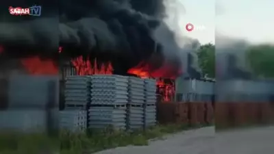 Bursa'da boya imalathanesinde yangın: 20 araç 60 personel müdahale etti