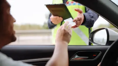 Dünyada Araba Kullanmanın Yasak Olduğu 6 Rota: Cezası Ağır!