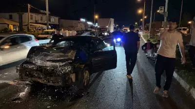Düzce'de Kavşakta Otomobil Çarpışması: 5 Yaralı