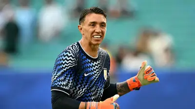 Fernando Muslera, Dünya Kupası'nda en yaşlı Uruguaylı futbolcu oldu