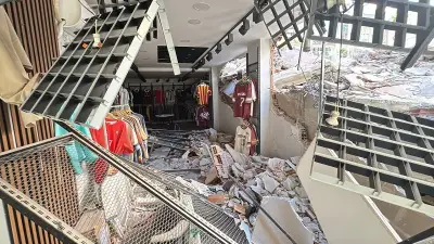 Güngören'de kentsel dönüşümde bina çöktü, iki bina tahliye edildi